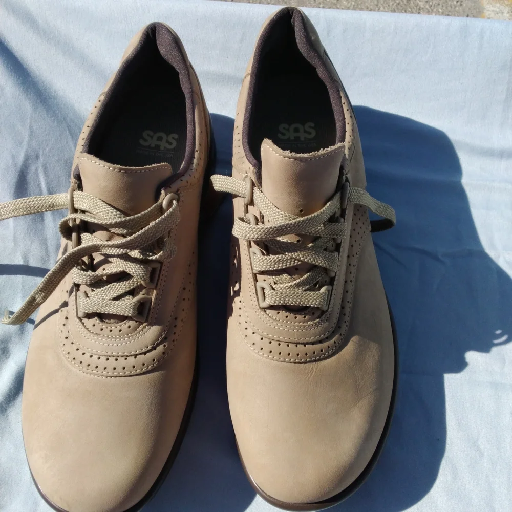 SAS Men's Beige and Brown Lace-Up Comfort Sneakers